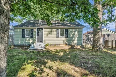 69 Commack Rd, North Babylon, NY 11703