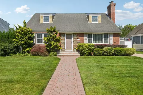 51 Wales Ave, Baldwin, NY 11510