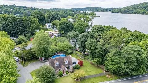 1 Roslyn Rd, Kent, NY 10512