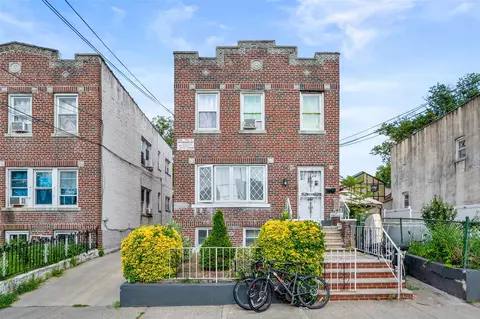 3129 100th St, New York, NY 11369
