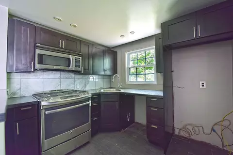 11 S High St, Eastchester, NY 10707