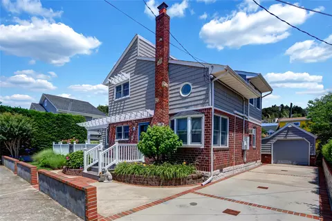 28 Lynbrook Ave, Point Lookout, NY 11569