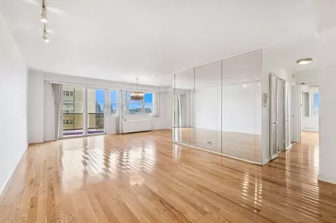 10230 66 Rd #19D, Forest Hills, NY 11375