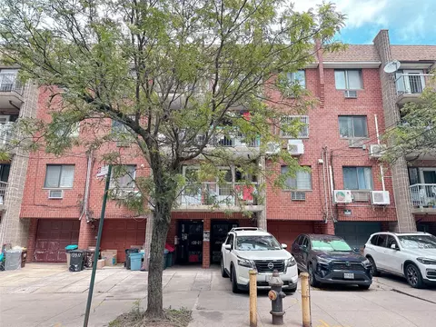 13923 34th Ave #101, Flushing, NY 11354
