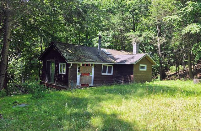 31 Cardinal Trl W, Mamakating, NY 12790