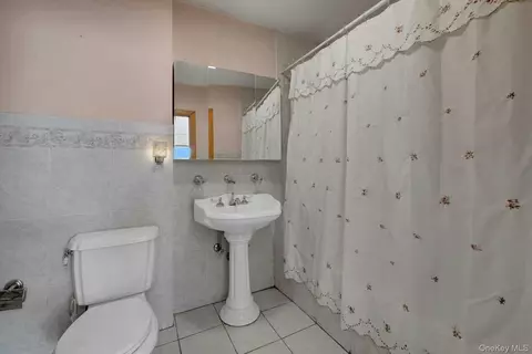Bath - 74 Aster Pl #74, New York, NY 10465 photo 1 of 3