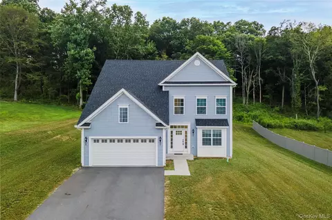 219 Ridgeline Dr, La Grange, NY 12603
