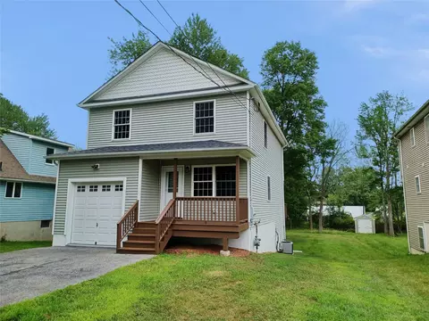 39 Brookline Ave, Wallkill, NY 10940