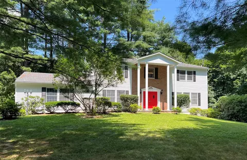 9 Upland Ct, Lewisboro, NY 10590