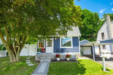 22 Circle Dr, Tuxedo, NY 10987