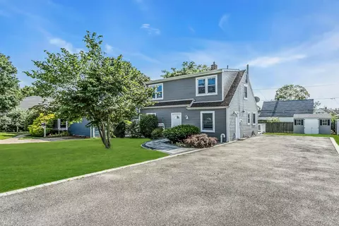 444 Gardiners Ave, Levittown, NY 11756