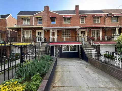 3106 Eastchester Rd, New York, NY 10469