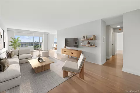 3333 Henry Hudson Pkwy #17D, New York, NY 10463