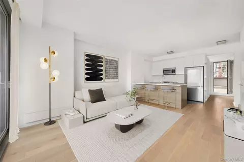 40 Pinehurst Ave #2A, New York, NY 10033