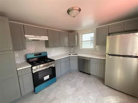 663 Nasby Pl, New York, NY 11691