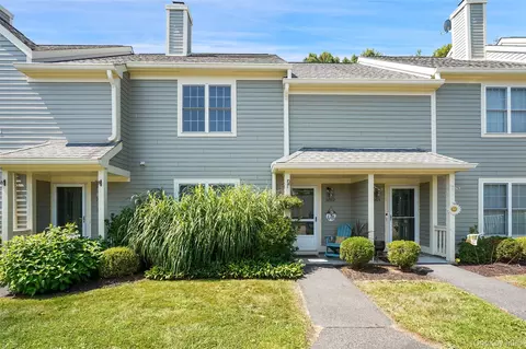6002 Applewood Cir, Carmel Hamlet, NY 10512