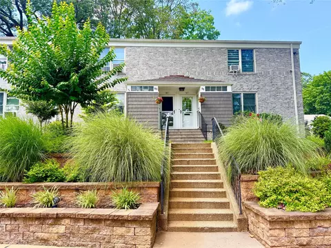89 Glen Keith Rd # U, Glen Cove, NY 11542