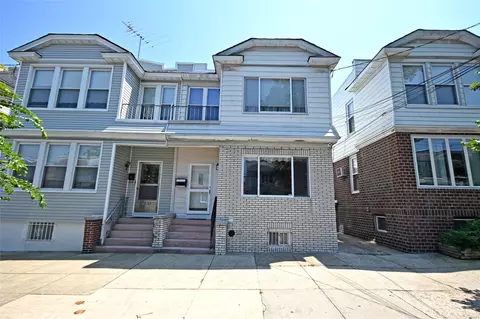 7823 85th St, Glendale, NY 11385
