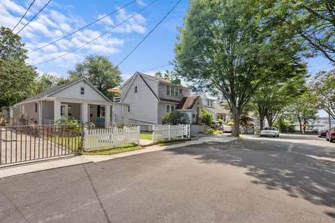 32 Tier St, New York, NY 10464