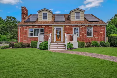 1276 William Floyd Pkwy, Shirley, NY 11967