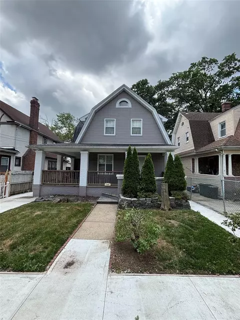 219-06 101 Ave, New York, NY 11429
