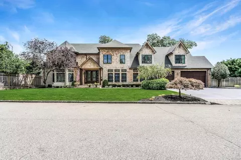137 Boylan Ln N, Blue Point, NY 11715