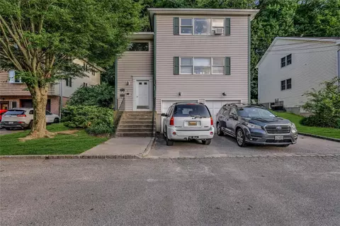 14 Long Branch Rd, Glen Cove, NY 11542