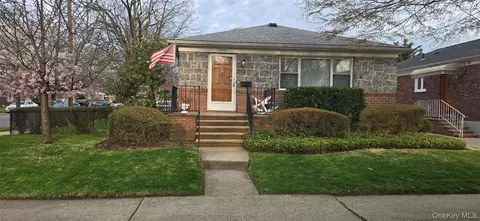 2603 Murray St, Flushing, NY 11354