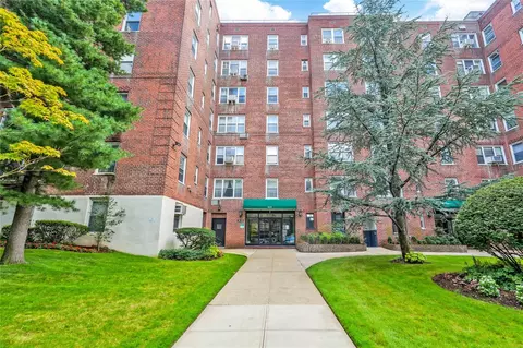 142-20 26th Ave #1B, New York, NY 11354