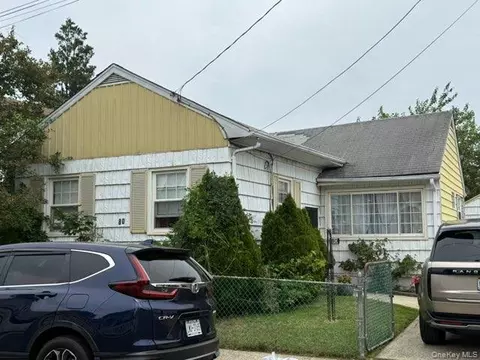 80 Biltmore Ave, Elmont, NY 11003