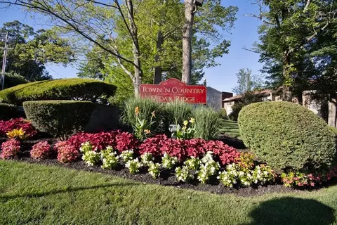 359 Country Club Ln, Pomona, NY 10970