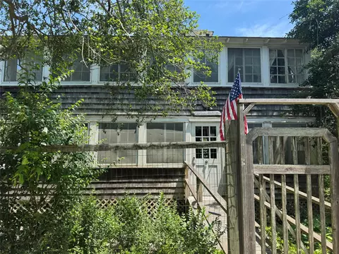 212 Wilmot Rd, Ocean Beach, NY 11770