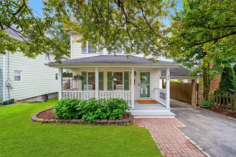 46 Broad St, Fishkill, NY 12524