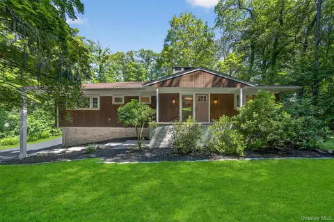 63 Fawn Hill Rd, Tuxedo, NY 10987