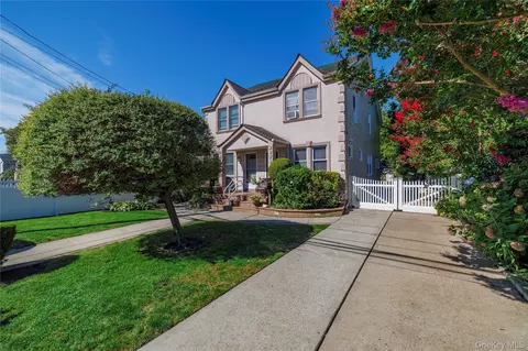 2676 Johnson Pl # 2674, Baldwin, NY 11510