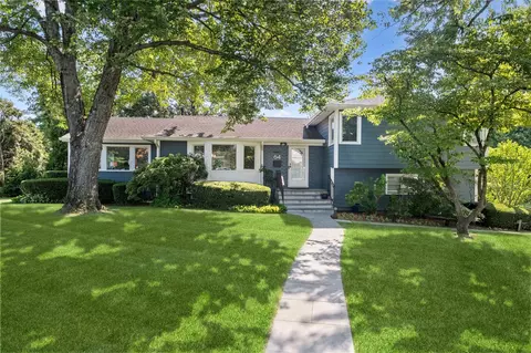 64 Richbell Rd, White Plains, NY 10605