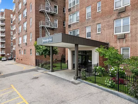 355 Bronx River Rd #1I, Yonkers, NY 10704