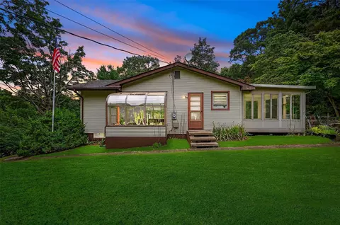118 Barrett Hill Rd, Kent, NY 10512