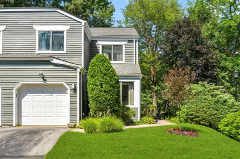 61 Top Of The Rdg #D22, Mamaroneck, NY 10543