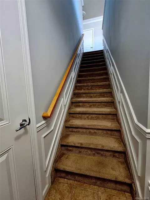Entry Way - 124 Wildwood Cir, Holtsville, NY 11742 photo 1 of 4