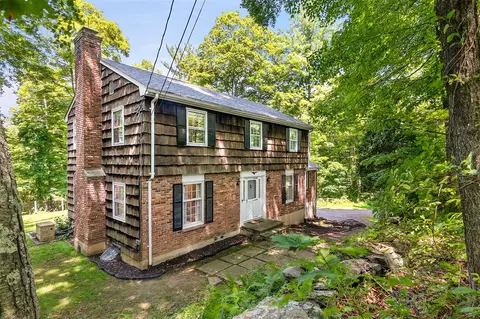 20 Boutonville Rd, Lewisboro, NY 10590