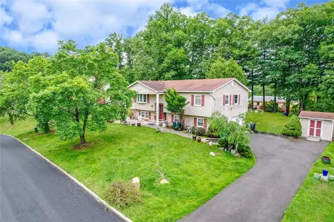 11 Rockridge Dr, Thiells, NY 10984
