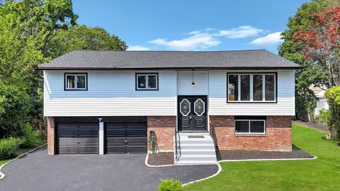 1503 Hemlock Ave, East Meadow, NY 11554