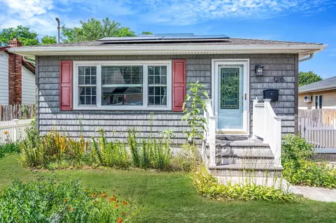 1215 America Ave, West Babylon, NY 11704