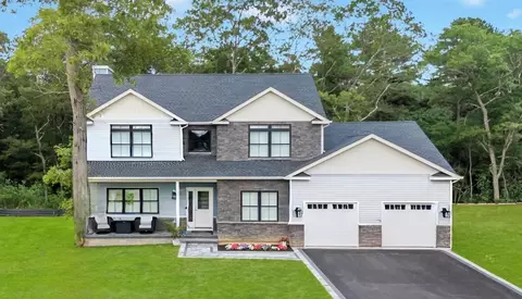 lot Apt 3 Cardinal Ct, Ridge, NY 11961