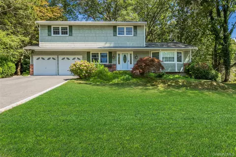5 Stony Wood Rd, Setauket, NY 11733