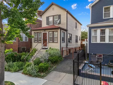 2121 Quimby Ave, New York, NY 10473