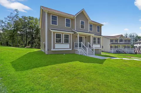 20 Plymouth Ln, Thompson, NY 12775