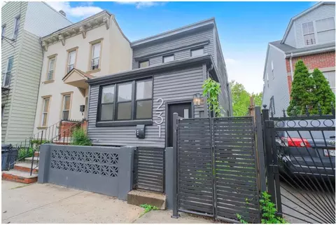 231 Macdougal St, Brooklyn, NY 11233