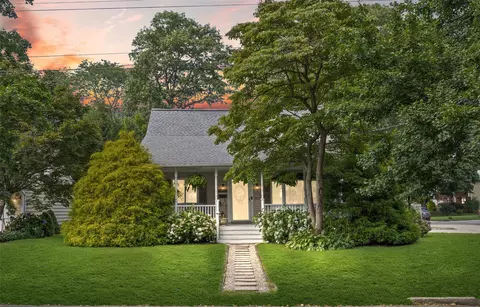 300 3rd Ave, East Northport, NY 11731